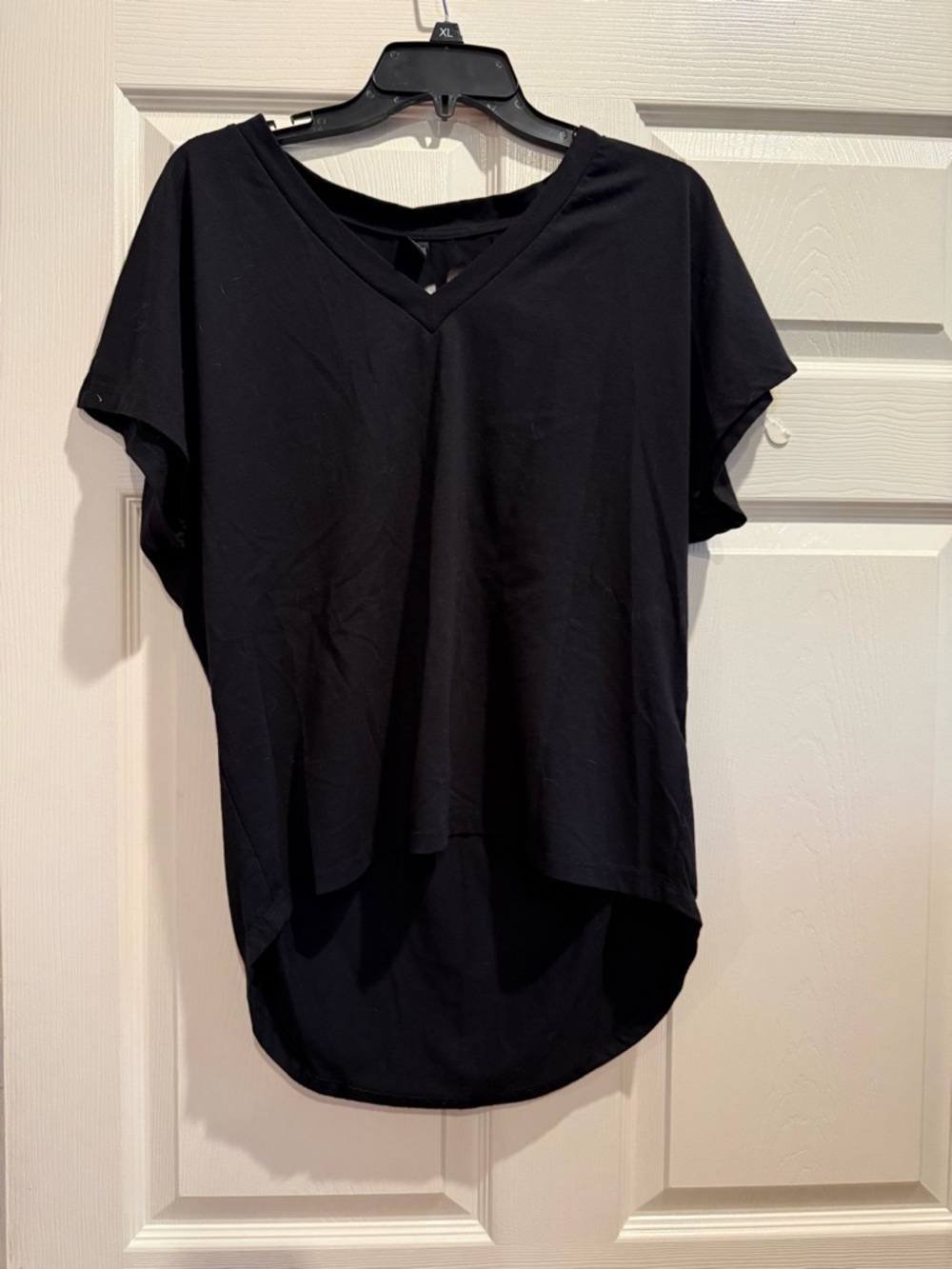 SHEIN Black V-Neck Short Sleeve Hi-Low Top